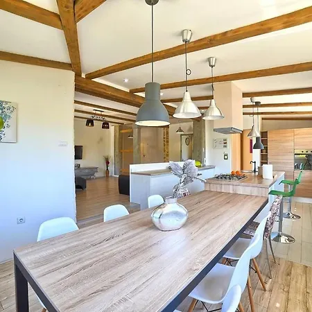 Ferienvilla 'villa Nikolina' Mit Privatem Pool By Interhome *