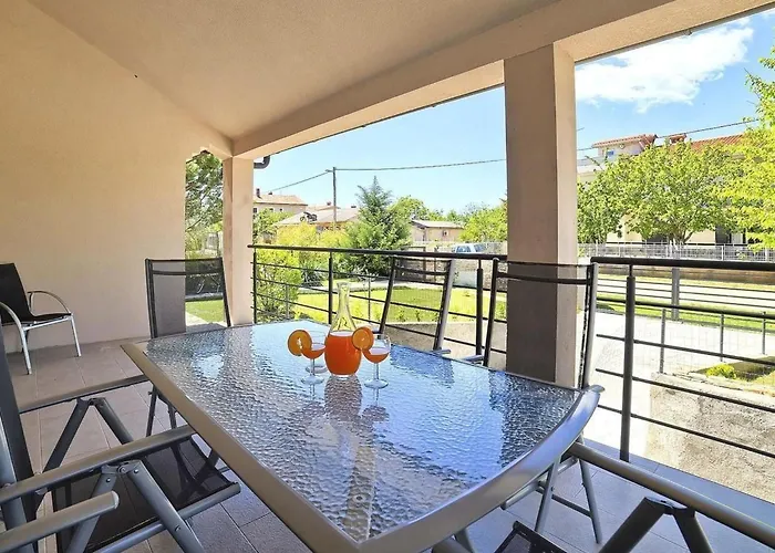 Ferienvilla 'villa Nikolina' Mit Privatem Pool By Interhome Дом отдыха *