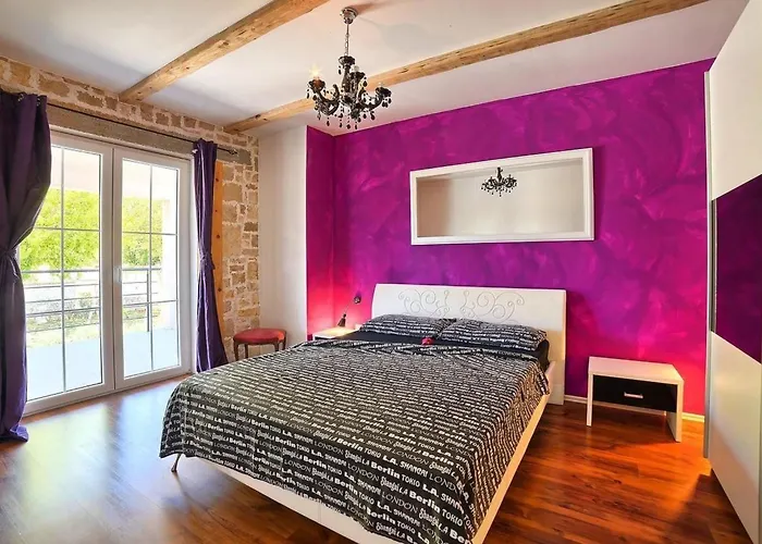 Дом отдыха Ferienvilla 'villa Nikolina' Mit Privatem Pool By Interhome Шишан