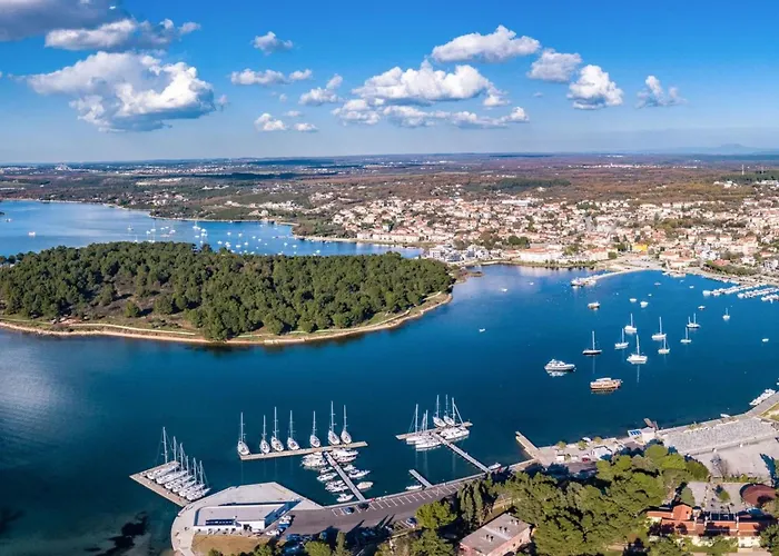 Ferienvilla 'villa Nikolina' Mit Privatem Pool By Interhome *