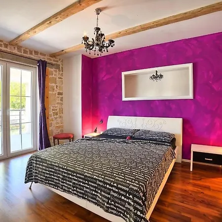 Сasa de vacaciones Ferienvilla 'villa Nikolina' Mit Privatem Pool By Interhome Šišan