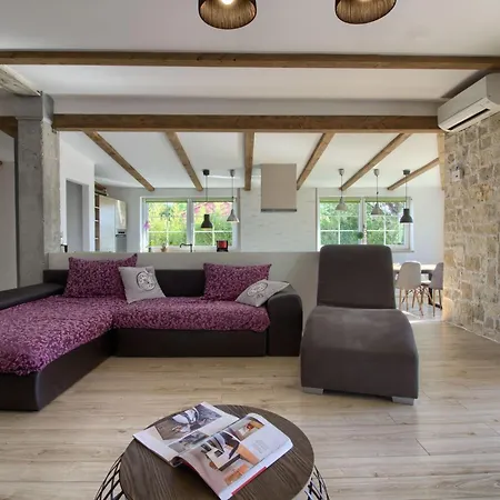 Ferienvilla 'villa Nikolina' Mit Privatem Pool By Interhome * Šišan