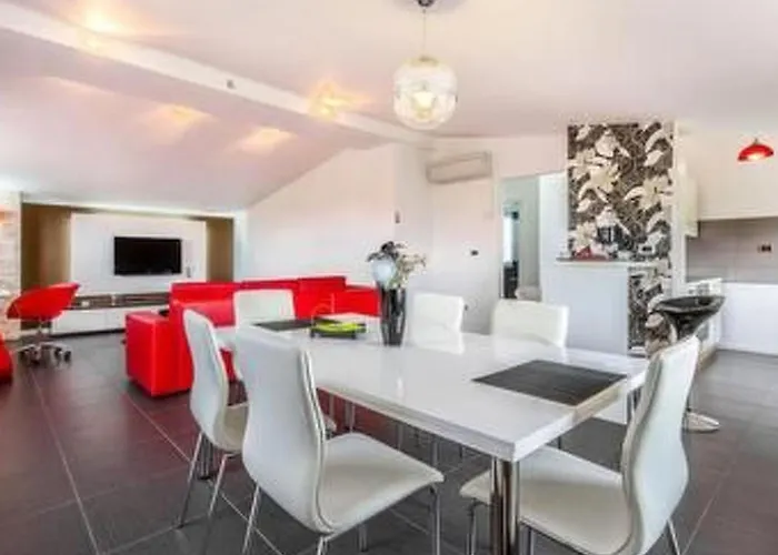 Ferienvilla 'villa Nikolina' Mit Privatem Pool By Interhome