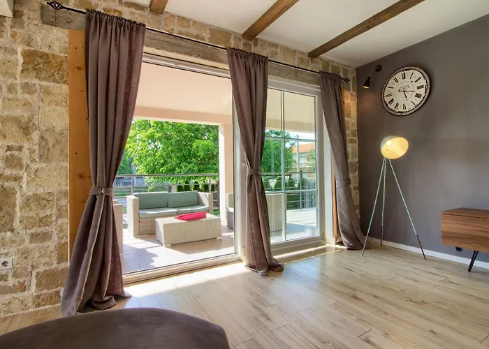 Ferienvilla 'villa Nikolina' Mit Privatem Pool By Interhome Сasa de vacaciones Šišan