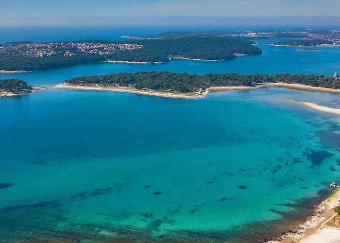 Vakantiehuis Ferienvilla 'villa Nikolina' Mit Privatem Pool By Interhome *